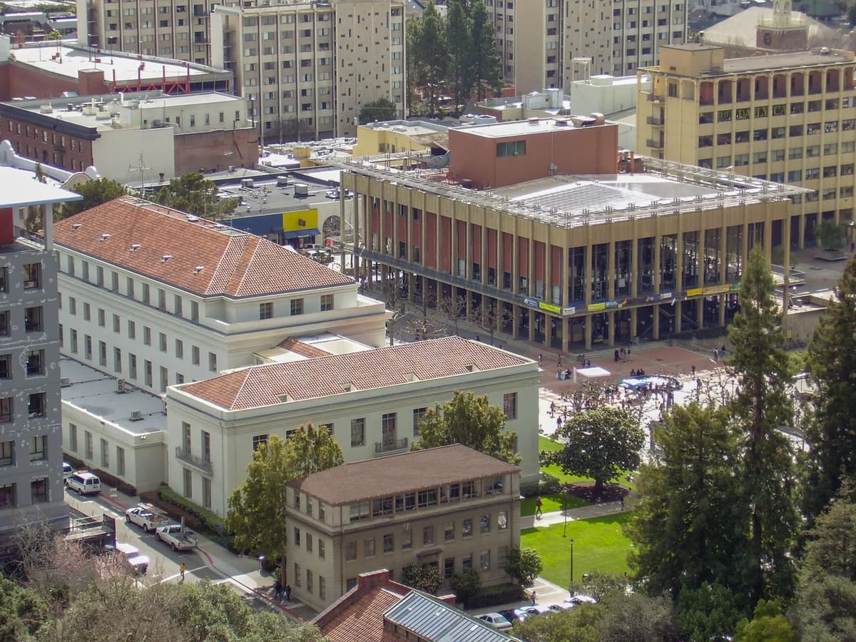 common.galleryImageAlt