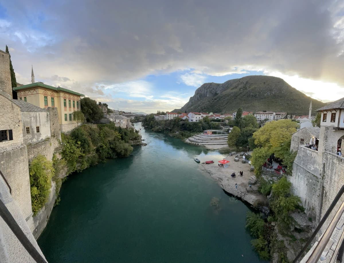 common.galleryImageAlt